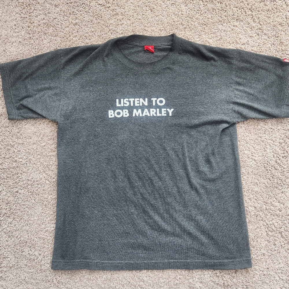 Listen to Bob Marley t-shirt size large